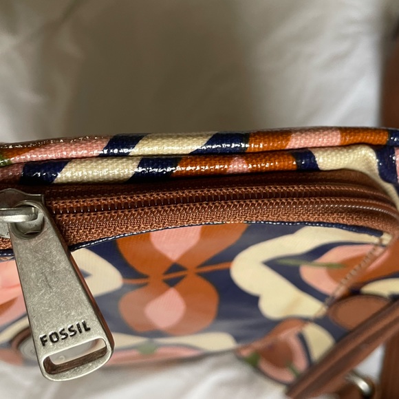 Fossil purse | Retro print cross-body bag - Picture 3 of 11